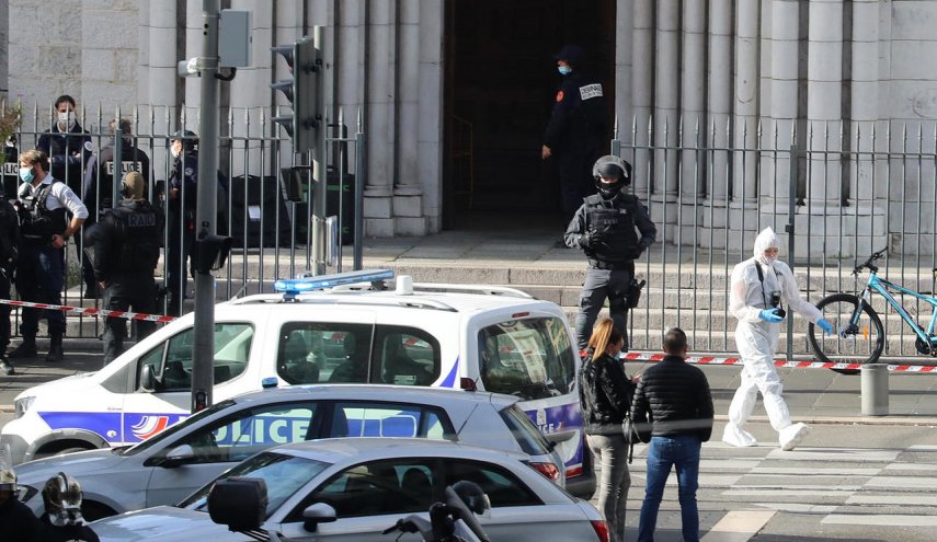 شرطة فرنسا تعتقل شخصا ثالثا على خلفية هجوم نيس