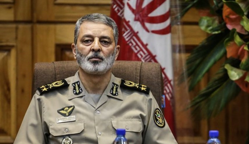 قائد الجيش الايراني: قواتنا المسلحة قادرة على إحباط أي تهديد