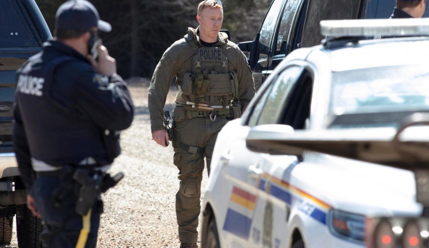 سقوط عدد من الضحايا بسلاح أبيض في كندا وتوقيف مشتبه به
