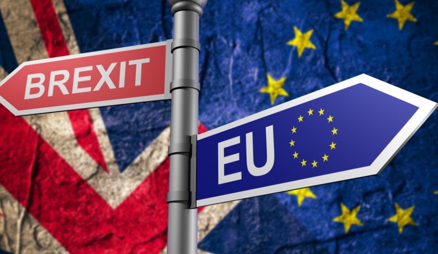 محادثات التجارة بين بريطانيا والاتحاد الأوروبي في إطار الخروج تبدأ الاثنين

