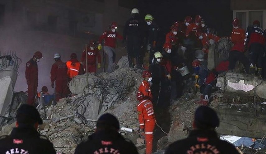شمار جان‌باختگان زلزله ترکیه به ۱۰۰ نفر رسید