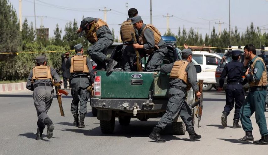 إصابة العشرات بهجوم على قاعدة عسكرية في أفغانستان