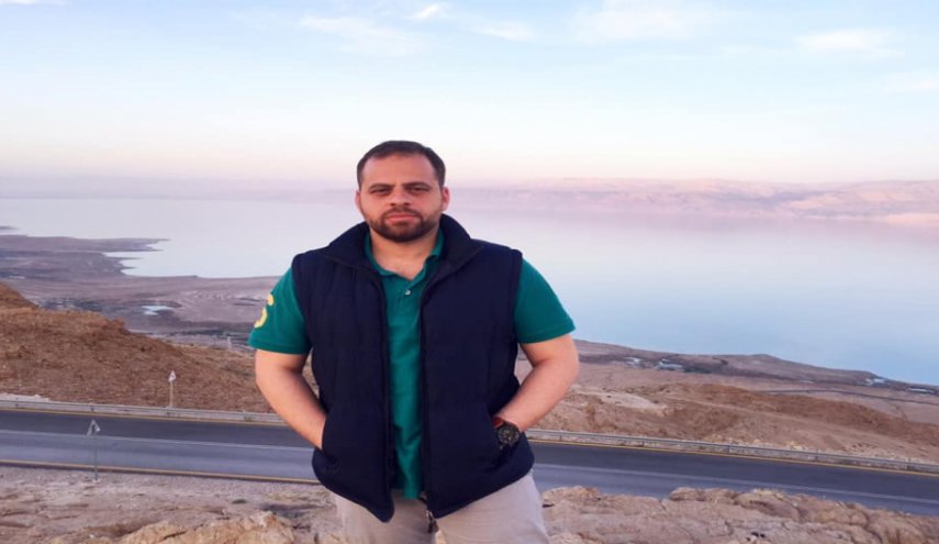 الإحتلال يمدد إعتقال الصحفي الفلسطيني عبدالرحمن الظاهر