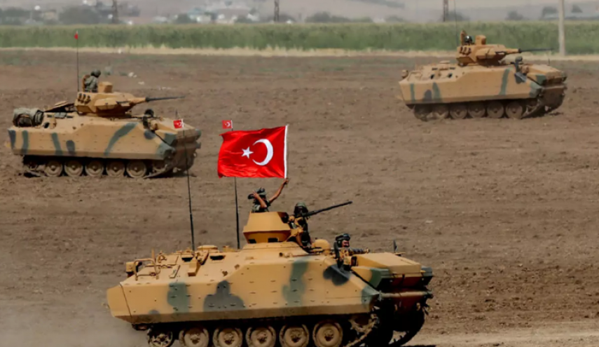 شاهد..ماذا يفعل الجيش التركي قرب قرية جنطل السورية؟!