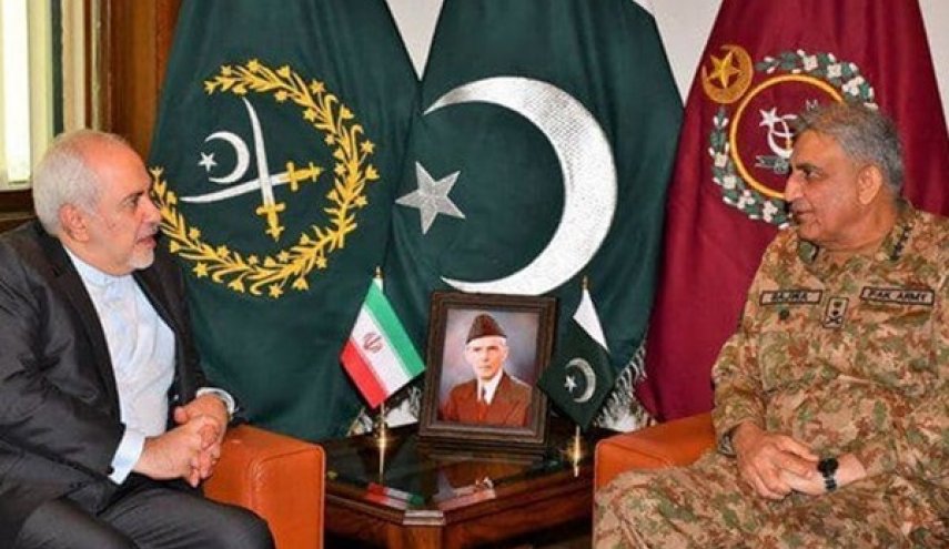 ظريف يلتقي قائد الجيش الباكستاني
