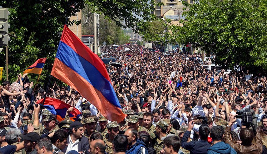توقيف 10 معارضين في أرمينيا بعد أعمال شغب مرتبطة بالاتفاق حول قره باغ
