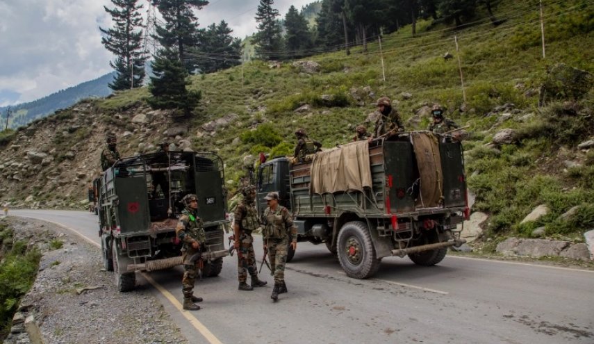 15 قتيلا في تبادل لإطلاق النار بين قواتي باكستان والهند
