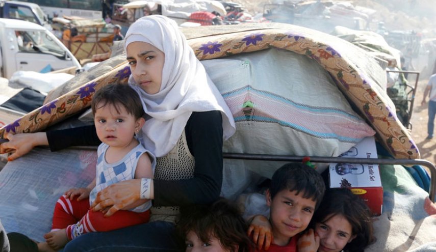 140 لاجئا سوريا عادوا إلى وطنهم من لبنان خلال 24 ساعة
