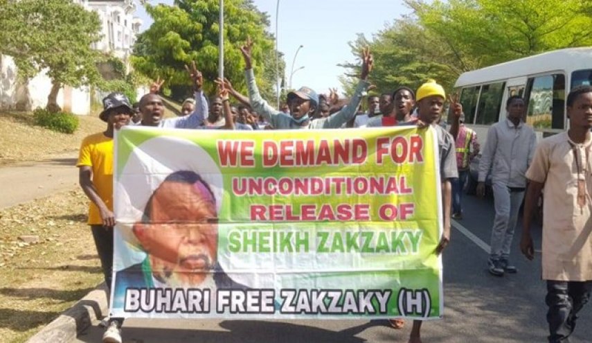 تداوم تظاهرات در پایتخت نیجریه در حمایت از شیخ زکزاکی
