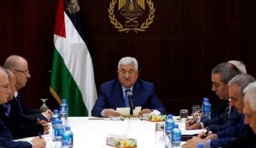 محللة إسرائيلية تكشف سبب قيام عباس بإعادة التنسيق الامني