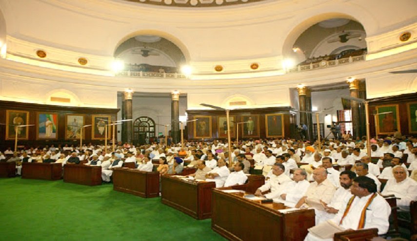 الهند تعتزم وقف جلسات البرلمان بسبب تزايد إصابات كورونا