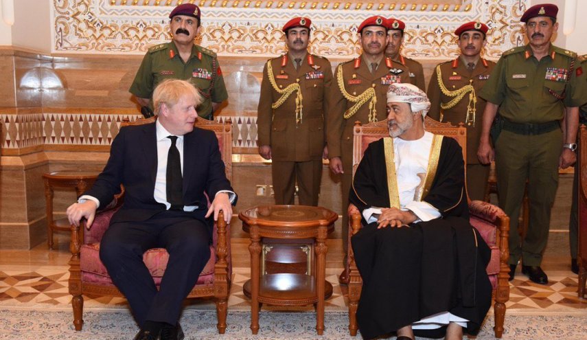 رئيس الوزراء البريطاني يشيد بجهود عُمان لإيجاد حل للأزمة في اليمن