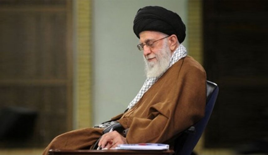 قائد الثورة: التعبئة ثروة كبيرة وهبة إلهية للشعب الايراني