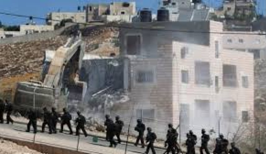 الاحتلال الاسرائيلي يدمّر بيوت قرية بالضفة الغربية ويشرد اصحابها