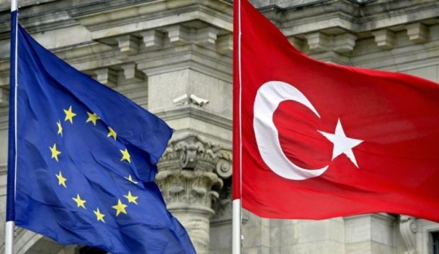 البرلمان الأوروبي يدعو لفرض عقوبات شديدة على تركيا
