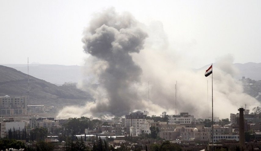 استشهاد مواطن يمني وإصابة آخر جراء استمرار غارات العدوان السعودي