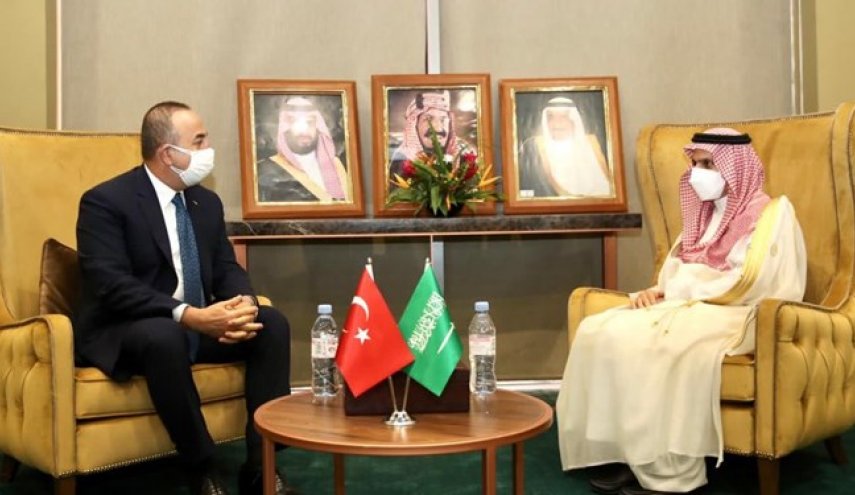 دیدار وزیران خارجه ترکیه و عربستان سعودی
