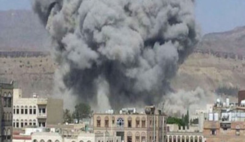 حملات هوایی ائتلاف سعودی به فرودگاه صنعاء و چند استان یمن