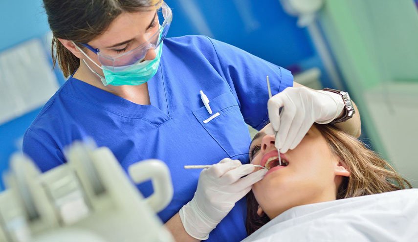 ما هو سبب فقدان الاسنان بعد الاصابة بكورونا؟