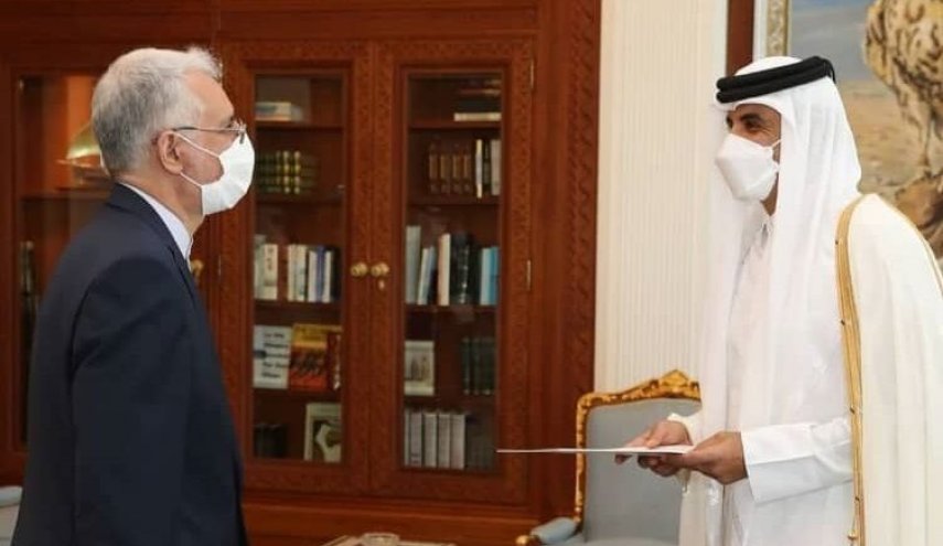 سفير ايران الجديد في الدوحة يقدم اوراق اعتماده الى امير قطر