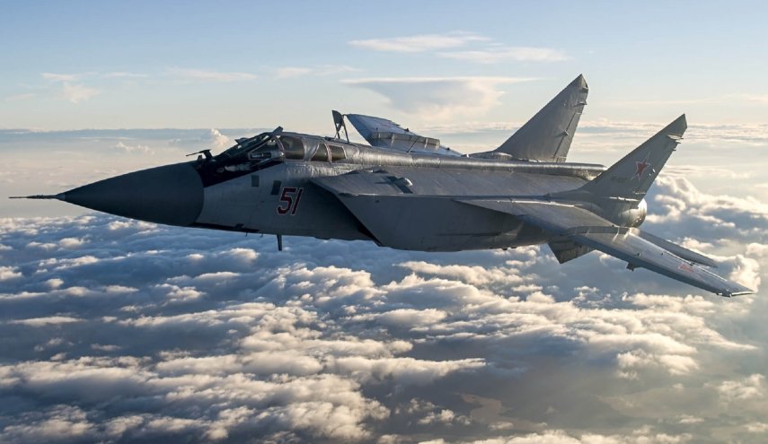 مقاتلة روسية تعترض طائرة استطلاع أمريكية فوق بحر بيرنغ 
