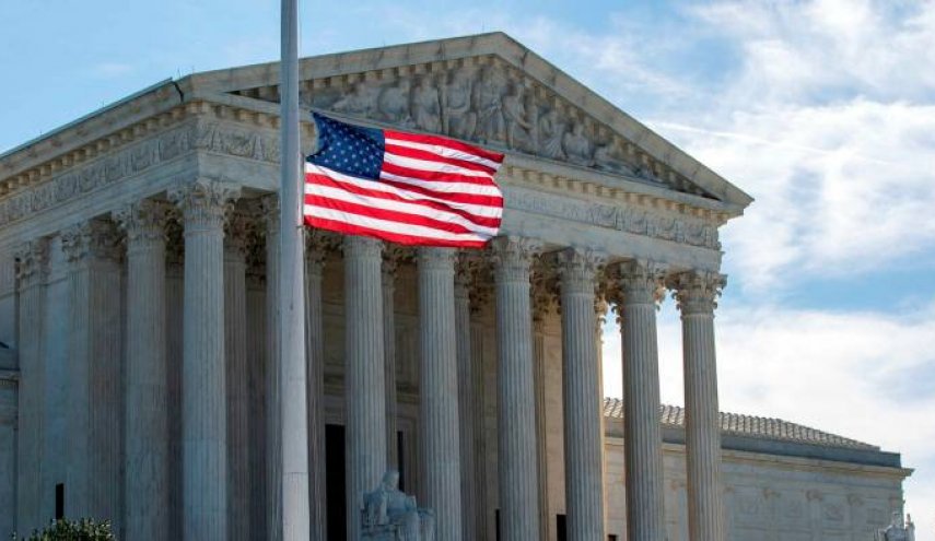 المحكمة العليا الأميركية ترفض دعوى تكساس للطعن بنتائج الانتخابات 
