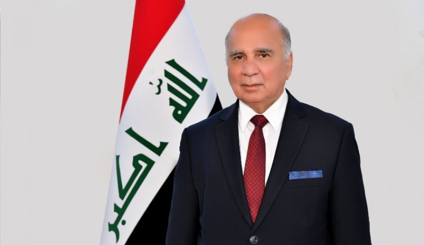 وزير الخارجية العراقي يسلم امير الكويت رسالة من الكاظمي