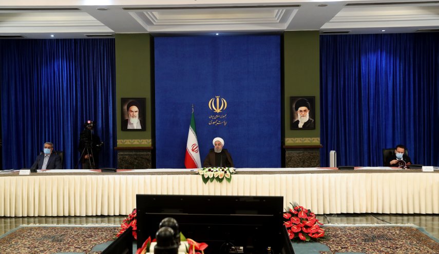 روحانی: ایستادگی ملت، دولت آینده آمریکا را وادار به کرنش می کند