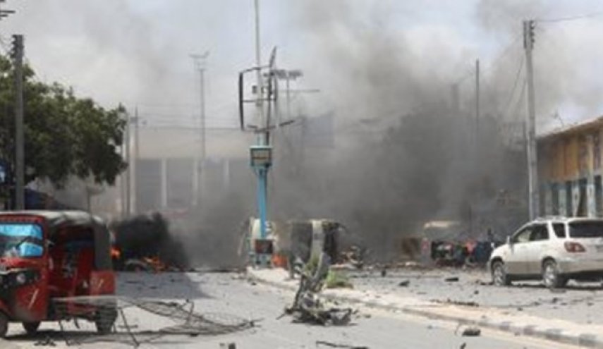 کشته شدن ۱۰ سومالیایی در یک انفجار انتحاری 