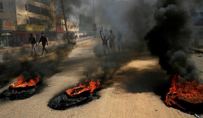 الشعب السوداني يصر على إسقاط النظام في الذكرى الثانية لثورته