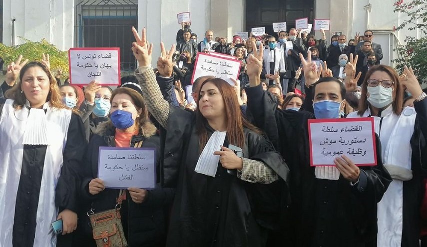 تونس: القضاة في يوم غضب 