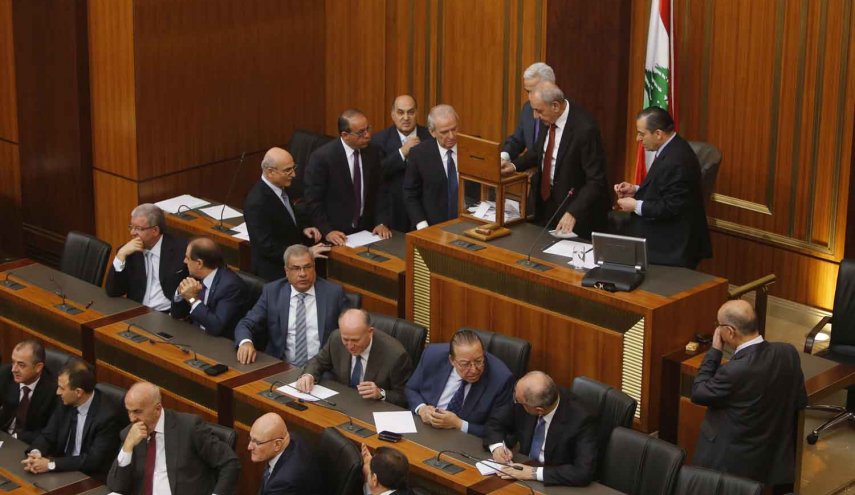 البرلمان اللبناني يقرّ للمرة الأولى عقوبة التحرش 