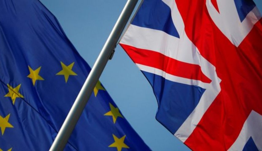 كبير المفاوضين الأوروبيين: حان الوقت لبناء شراكة مع بريطانيا 