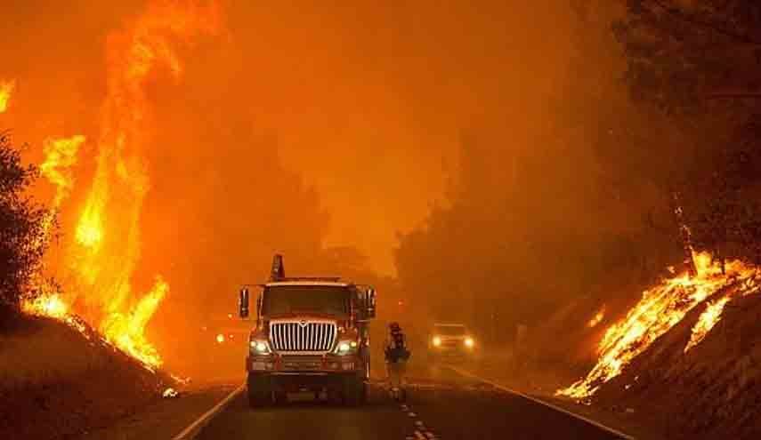 آتش سوزی گسترده در کالیفرنیا/ تفنگداران دریایی و 7 هزار غیر نظامی تخلیه شدند