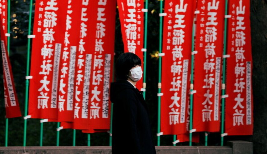 رئيس وزراء اليابان: فيروس كورونا لا يعترف بالعطلات
