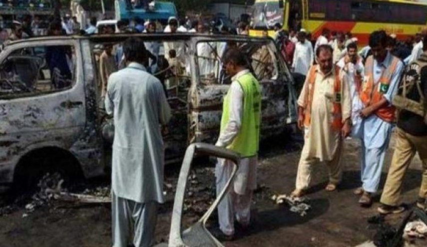 مقتل 11 عاملا وإصابة 3 آخرين بهجوم مسلح في باكستان
