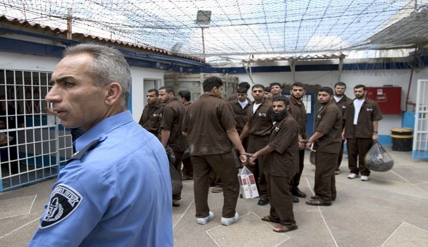 13 إصابة جديدة بكورونا بين الأسرى الفلسطينيين في سجن النقب