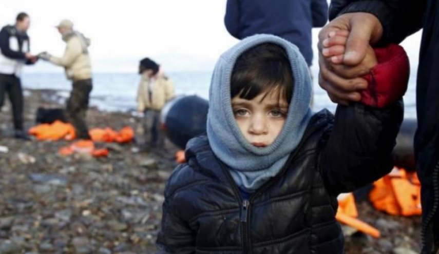 طفل سوري وصل إلى هولندا وحيداً يسأل : أين أبي؟

