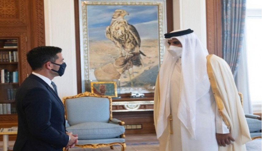 أمير قطر يستقبل مسؤولا أمنيا أمريكيا بالدوحة
