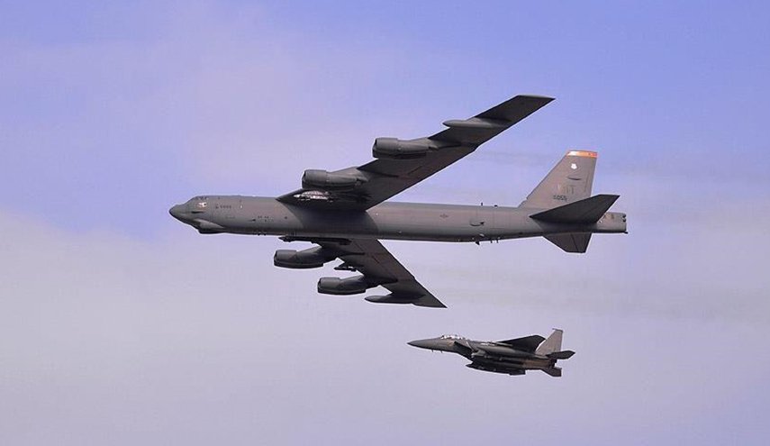 الجيش الأمريكي يرسل قاذفتين من طراز B-52 إلى غرب اسيا 