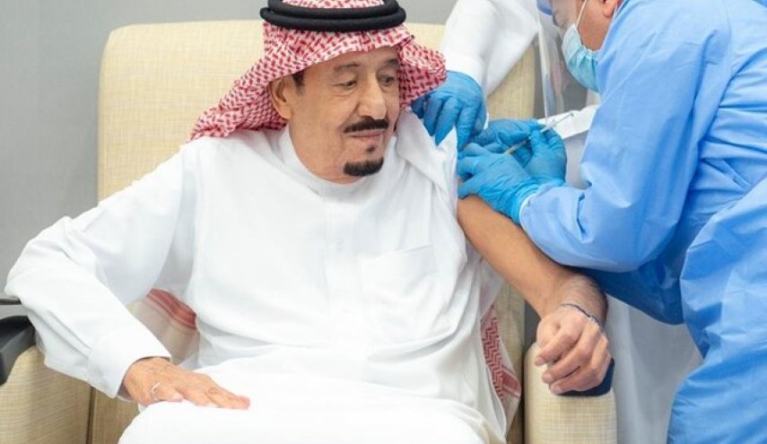 پادشاه سعودی واکسن کرونا زد
