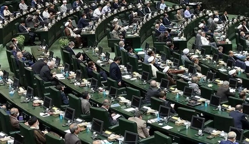 بیش از ۲۰۰ نماینده مجلس از تولید واکسن کرونا ایرانی حمایت کردند