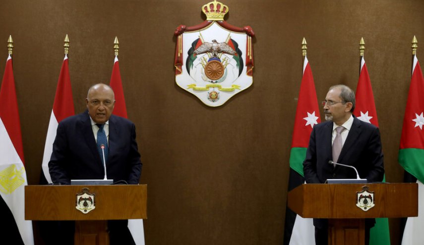 تاکید وزیران خارجه مصر و اردن بر حل سیاسی بحران‌های سوریه و یمن 


