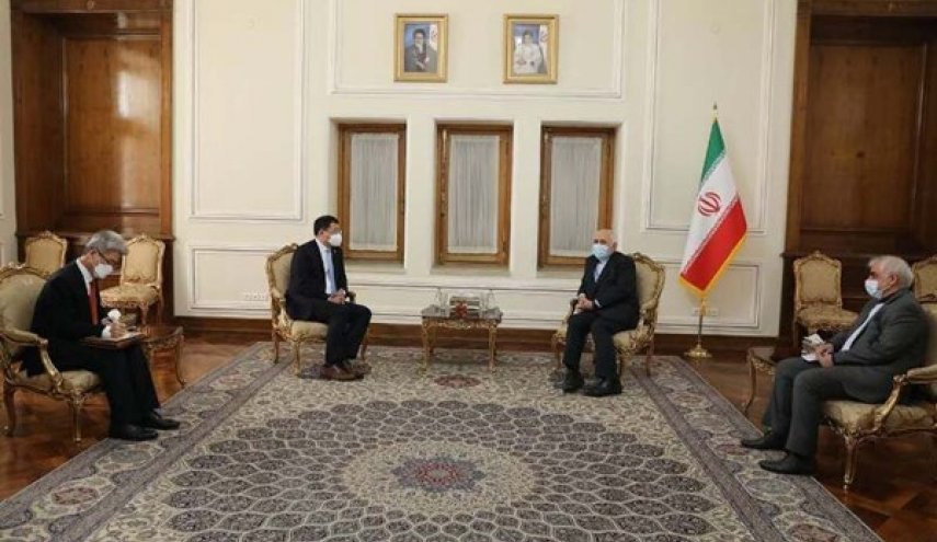ظريف: يجب إزالة العقبات أمام حصول ايران على ارصدتها المالية فورا