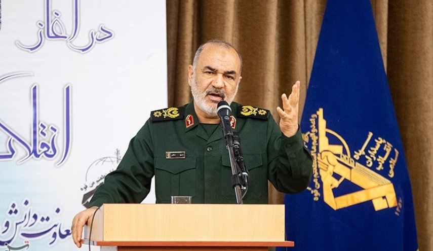  اللواء سلامي: المناورة الصاروخية تظهر الإرادة القوية للشعب الإيراني