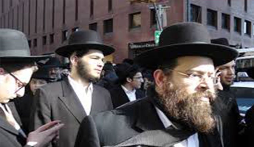 صحيفة حريدية تضع كمامات على وجه الحاخامات بالفوتوشوب!