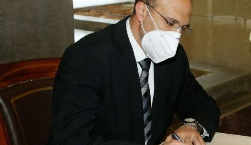 وزير الصحة اللبناني يوقع الدفعة الأولى من مستحقات المستشفيات 
