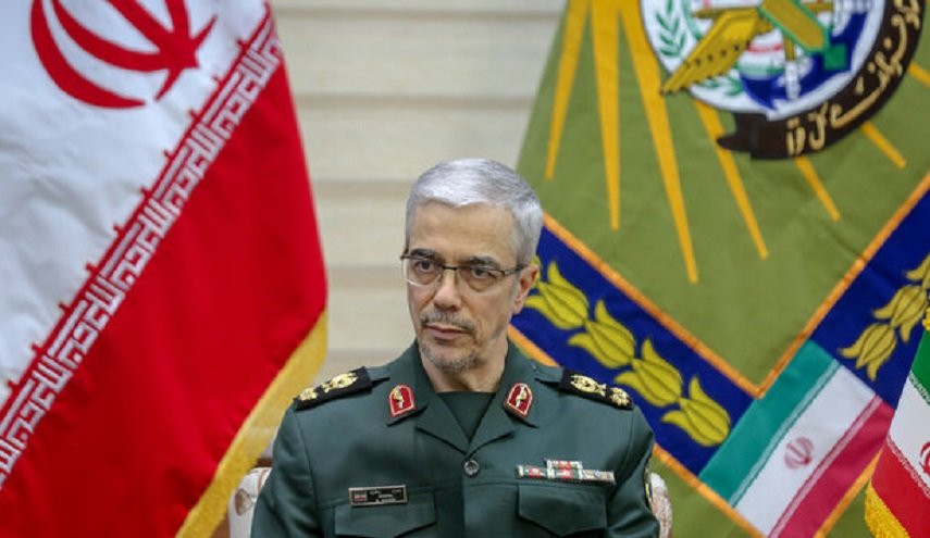 اللواء باقري: لا ينبغي عقد الآمال على تغيير موقف الاستكبار تجاه ايران