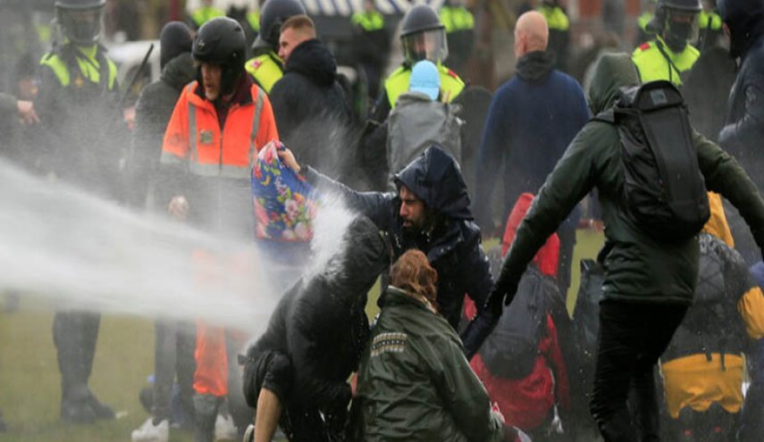 هولندا و الدنمارك.. احتجاجات على تشديد قيود الحظر بسبب 'كورونا'