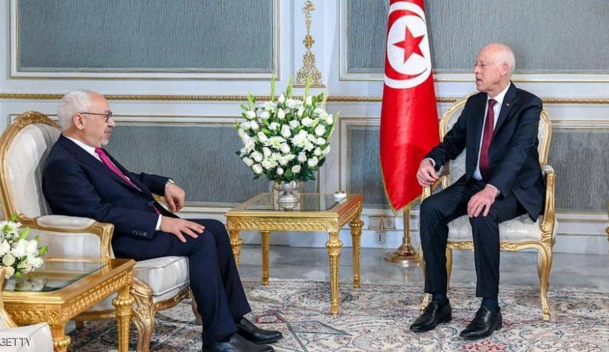 الغنوشي: دور رئيس الدولة رمزي في تونس!!